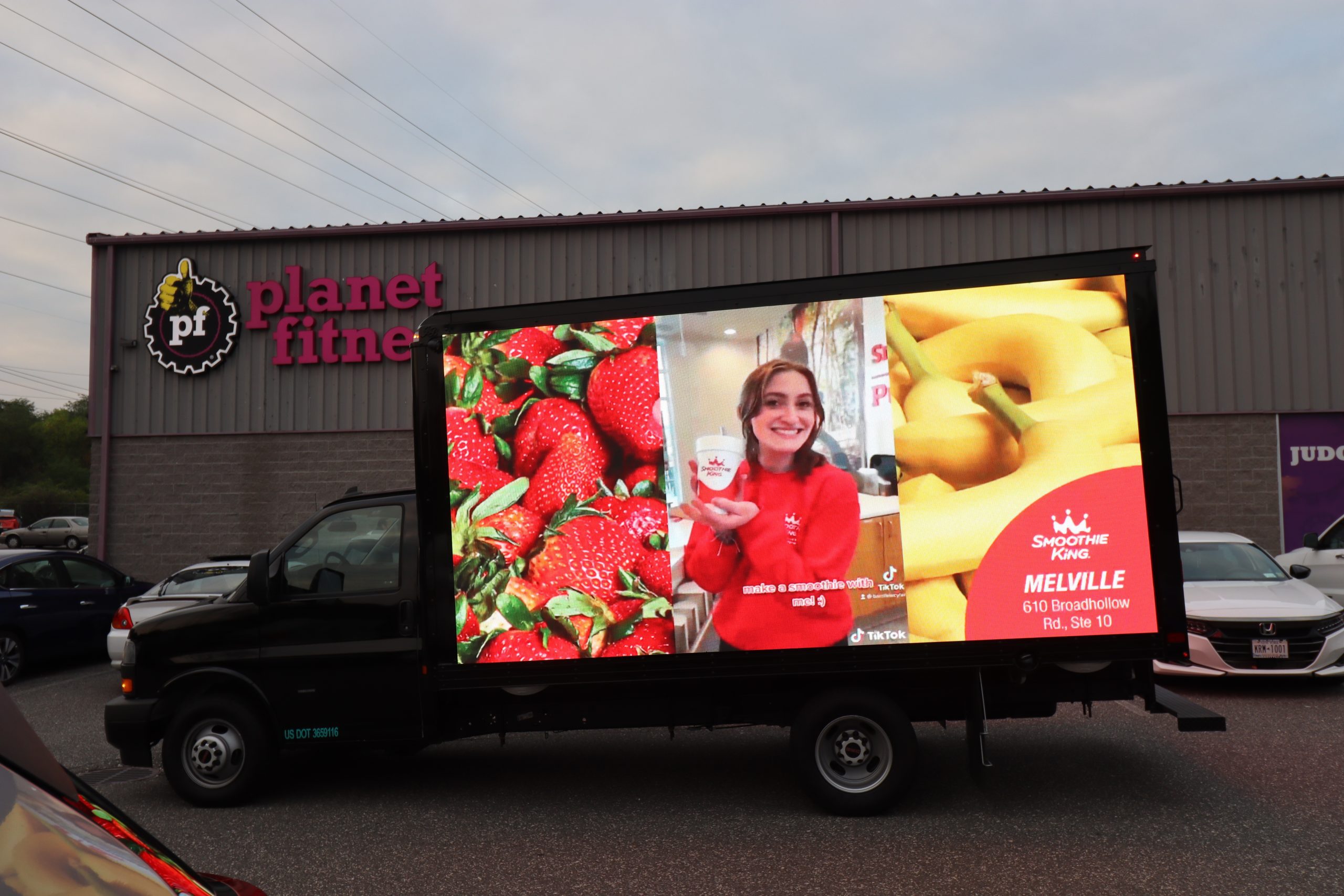 MANGO outdoor Advertising